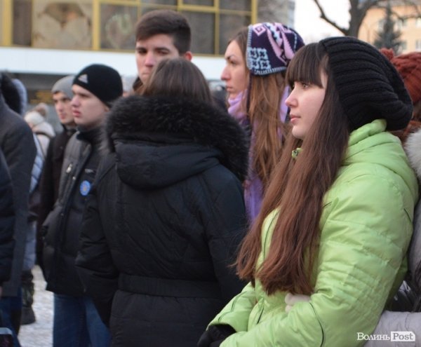 Луцький Євромайдан згортає сцену