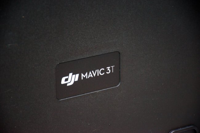 Працівники луцької мерії придбали для ЗСУ авто і дрони