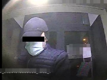 У Польщі затримали двох українців, які викрали з банкоматів понад мільйон злотих