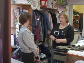 Майстриня з Луцька шиє амуніцію для ЗСУ. ВІДЕО 