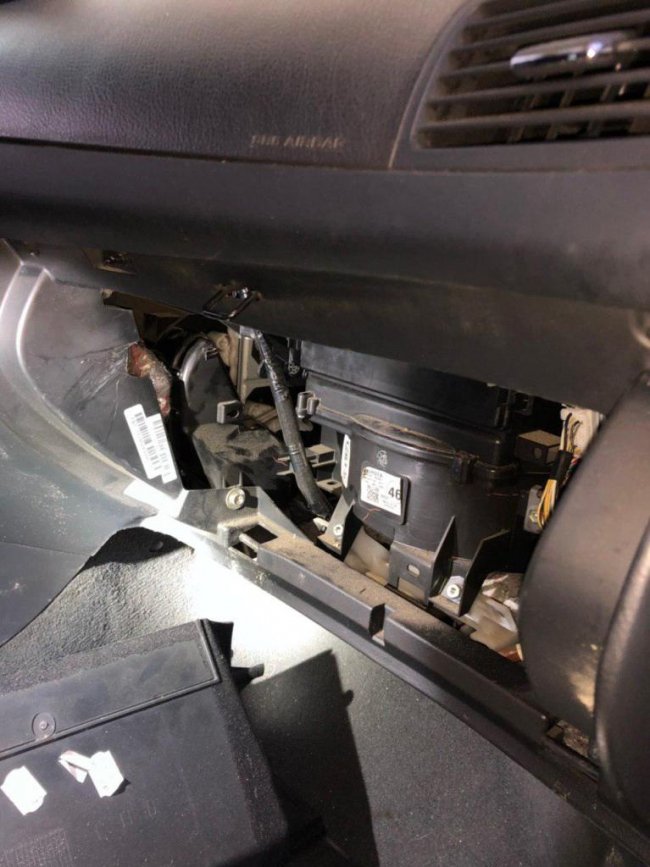 Через «Ягодин» литовець хотів провезти старовинні монети. ФОТО