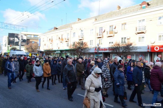 Загинув у день народження: Луцьк попрощався з воїном Віктором Лахаєм. ФОТОРЕПОРТАЖ