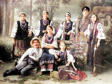 Показали волинян на кольорових світлинах столітньої давності. ФОТО