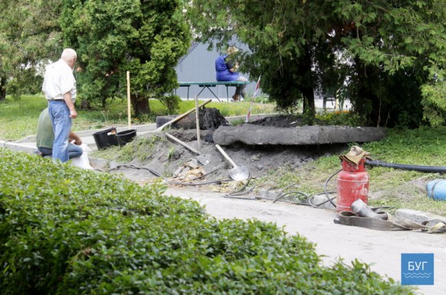 У Володимирі «засмердівся» парк. ФОТО