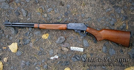 Волинянин зберігав незаконно нарiзний карабiн