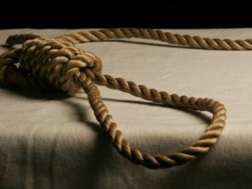 Сусіди почули трупний запах: у луцькій квартирі знайшли тіло чоловіка