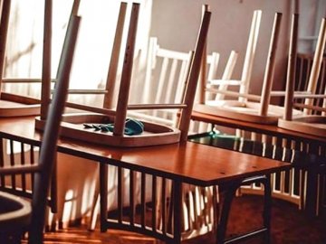 У селі на Волині закривають новостворену гімназію