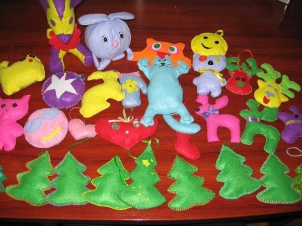 Для хворих діток з Волині іграшки шили учні з Донеччини