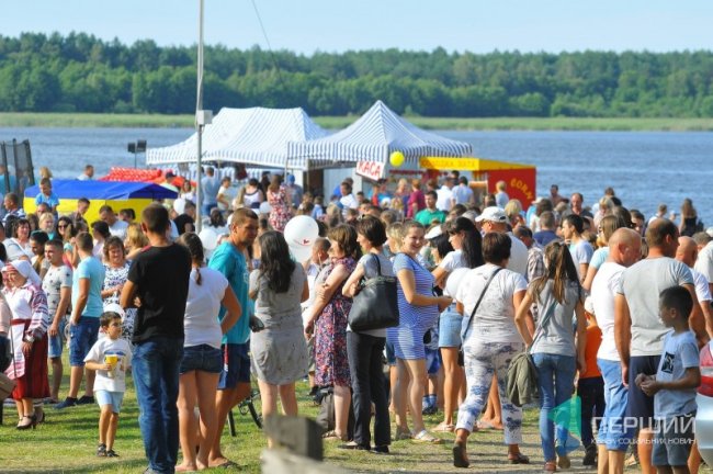 Зібров, вогнище, концерт: як у Згоранах Івана Купала святкували