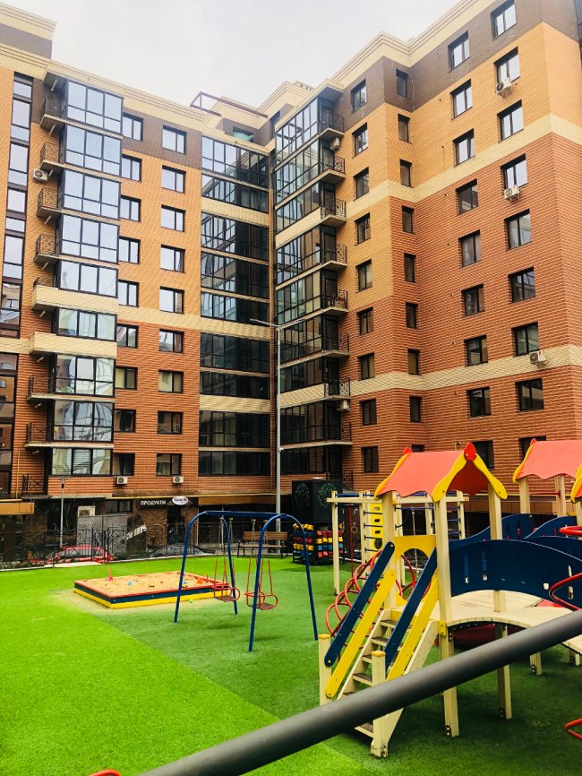 ЖК «Яровиця»: спокій та затишок у власному дворі*