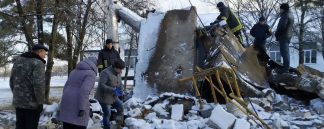 Школа без опалення, учні – на дистанційному: у селі на Волині розбирають залишки котельні. ВІДЕО