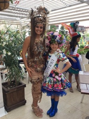 Луцька міні-Міс Планета перевертає дім догори дриґом і займається боксом. ФОТО