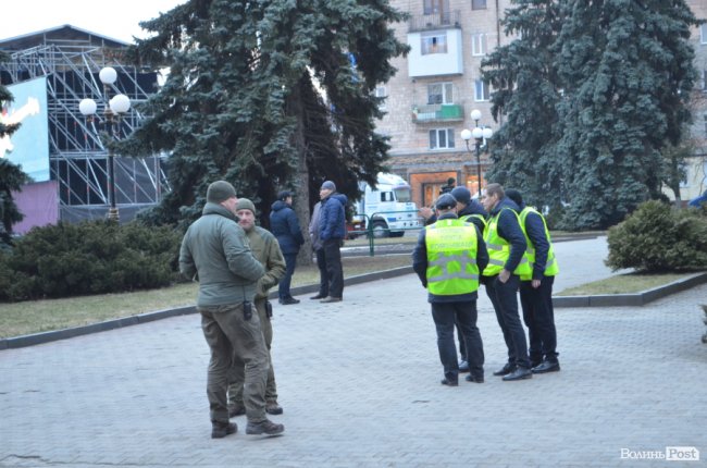 Повстанські пісні, зізнання в любові і до чого тут ва(Зе)лін: як на Волинь Порошенко приїздив. ФОТОРЕПОРТАЖ
