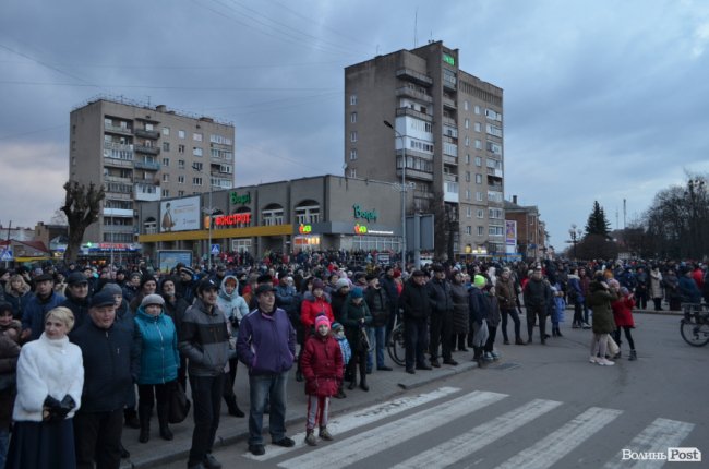 Повстанські пісні, зізнання в любові і до чого тут ва(Зе)лін: як на Волинь Порошенко приїздив. ФОТОРЕПОРТАЖ