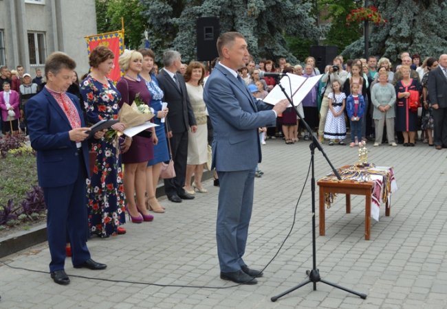 Бал випускників у Ковелі. ФОТО