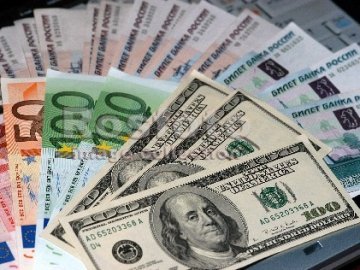 В Україні встановили рекорд скуповування валюти