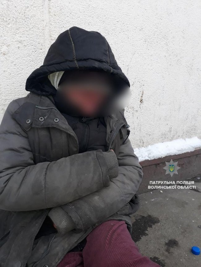 У Луцьку ледь не замерзла безпритульна. ФОТО