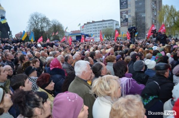 «Порошенківський» концерт у центрі Луцька. ФОТО
