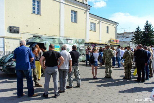 Луцьк попрощався із загиблим на Сході воїном Іллею Струком. ФОТО