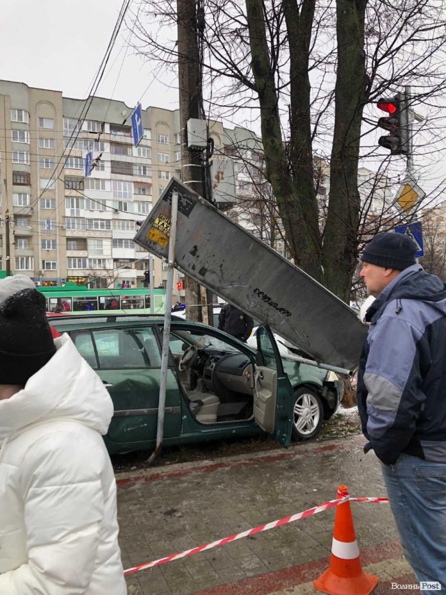 У Луцьку водій втікав від патрульних та збив чотирьох людей