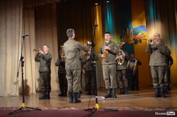 У Луцьку відбулись урочистості з нагоди дня Збройних сил України. ФОТО