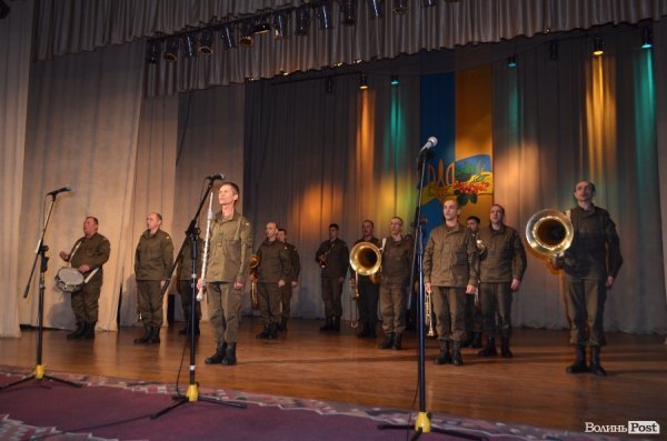 У Луцьку відбулись урочистості з нагоди дня Збройних сил України. ФОТО