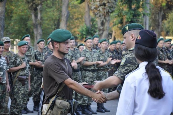 Луцькі прикордонники повернулись зі Сходу. ФОТО