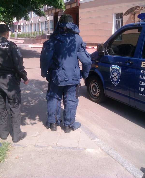 У  Луцьку пролунав вибух: міліція та СБУ вчаться ловити терористів. ФОТО