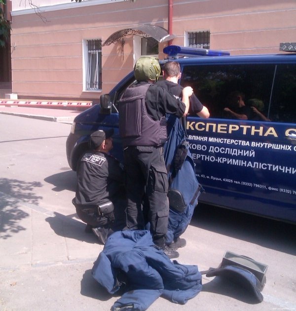 У  Луцьку пролунав вибух: міліція та СБУ вчаться ловити терористів. ФОТО