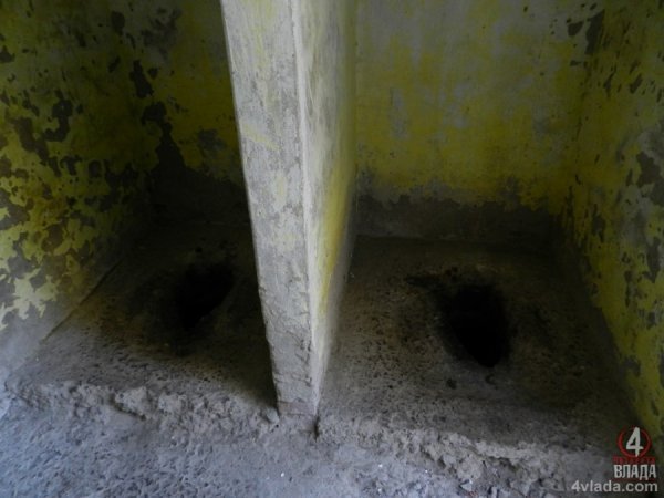 Жахи нашого міста: громадські вбиральні Луцька. ФОТО