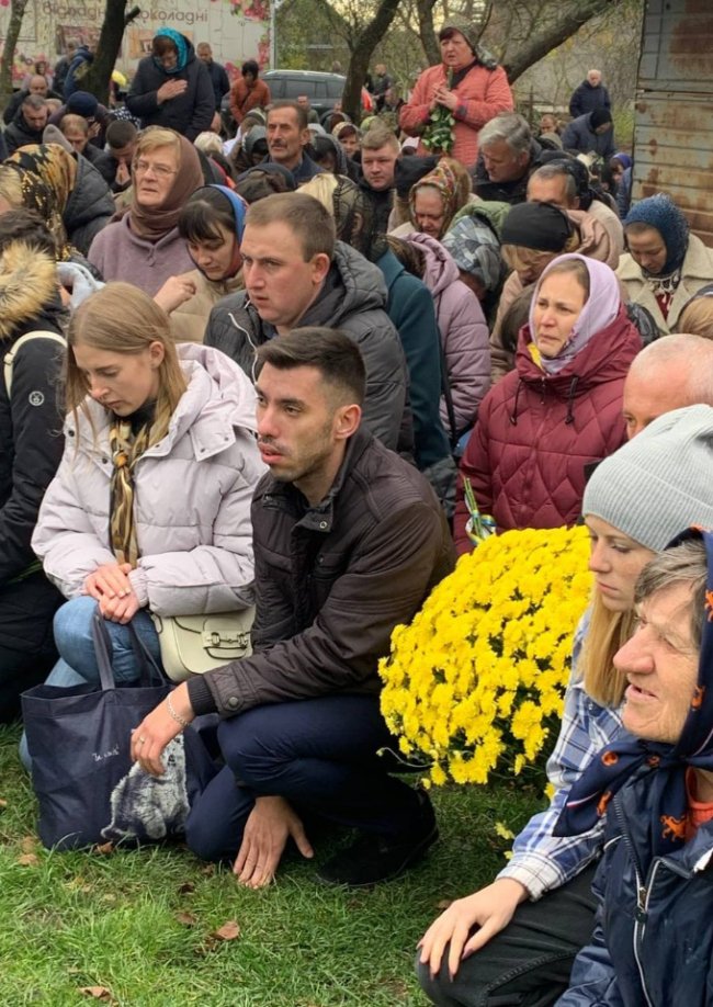 Тата не дочекався маленький син: на Волині попрощалися з Героєм Олександром Морозом