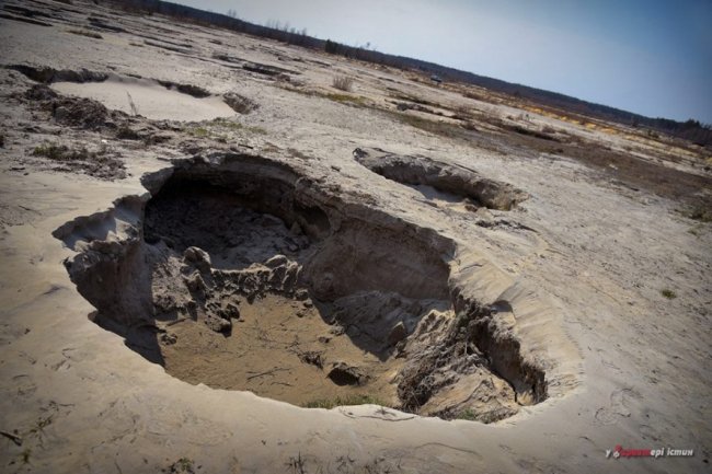 Фотограф показав космічні пейзажі бурштинових районів Рівненщини. ФОТО