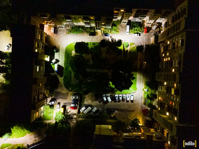 Яскраві вогні і завод, що «не спить»: показали, який вигляд з висоти вночі має місто на Волині. ФОТО