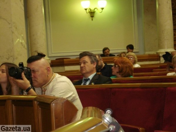 Верховну Раду  «окупували» письменники. ФОТО. ВІДЕО