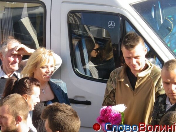 Бійців 51-ої бригади Луцьк зустрічав як героїв. ВІДЕО. ФОТО