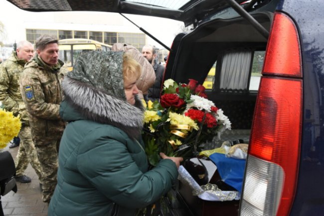 У Луцьку попрощались із загиблим воїном. ФОТО 