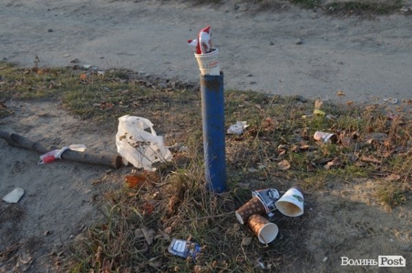 Чому на луцькому авторинку паркуються хаотично. ФОТО. ВІДЕО