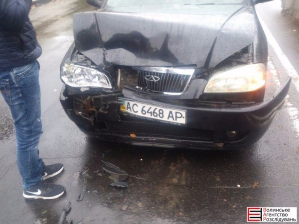 ДТП у Луцьку: автомобілі зіткнулись на пішоходному переході. ФОТО