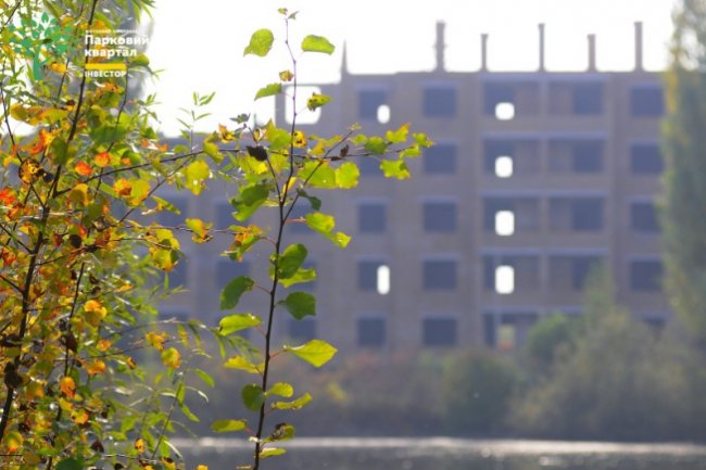 У ЖК «Парковий квартал» розпочали перекриття другого будинку. ФОТО*