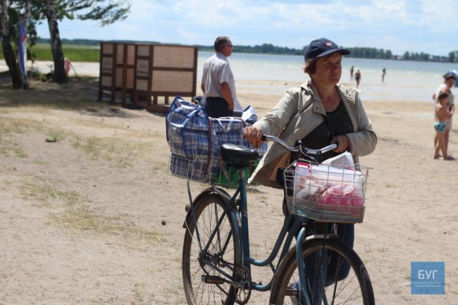 Обмілілий Світязь та дорогі пончики: чим зустрічає туристів урочище Гряда. ФОТО