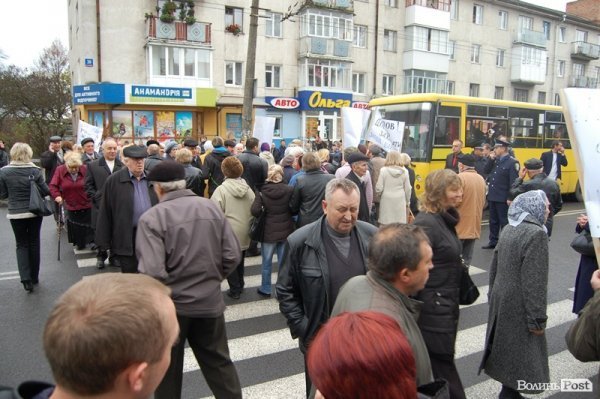 Бунт у Луцьку: як перекривали дорогу. ФОТО. ВІДЕО