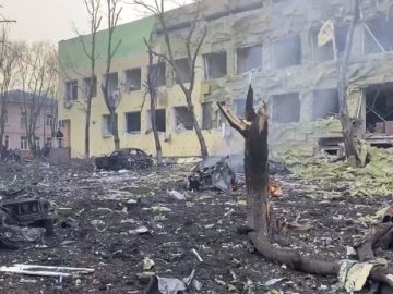 Загиблих серед породіль і дітей після обстрілу пологового у Маріуполі немає 