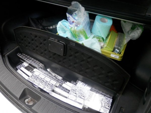 На Волині чоловік намагався незаконно перевезти 4 тисячі пачок цигарок. ФОТО