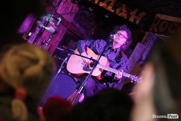 Як англійці заводили луцьку публіку