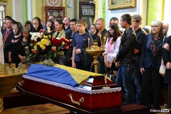У Луцьку провели в останню путь двох бійців 51-ої бригади. ФОТО