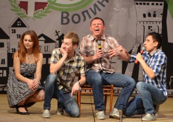 «Пташки з ГПЗ не летять у вирій, бо за кордон з судимістю не можна», - КВН у Луцьку