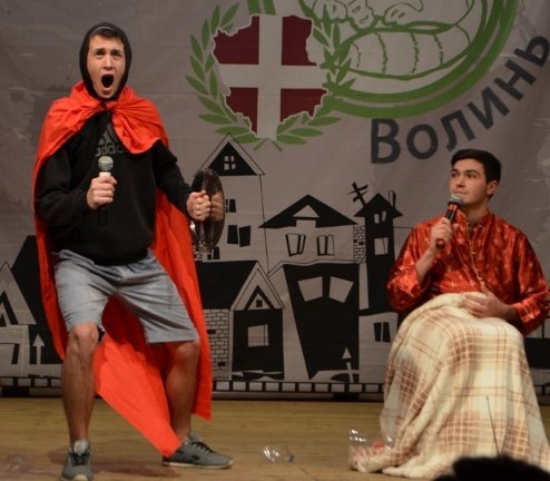 «Пташки з ГПЗ не летять у вирій, бо за кордон з судимістю не можна», - КВН у Луцьку