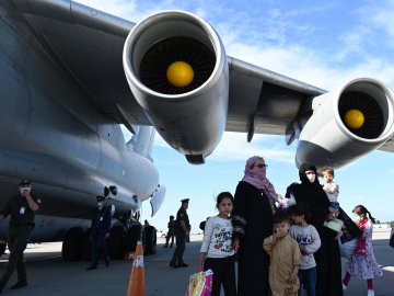Українські спецпризначенці показали, як врятували у Кабулі понад 700 людей. ВІДЕО