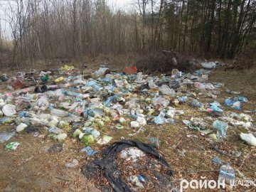 Шацькі озера потопають у смітті