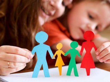 Не відповідає нормам: на Волині будинку сімейного типу, де виховують 9 дітей, шукають нове приміщення